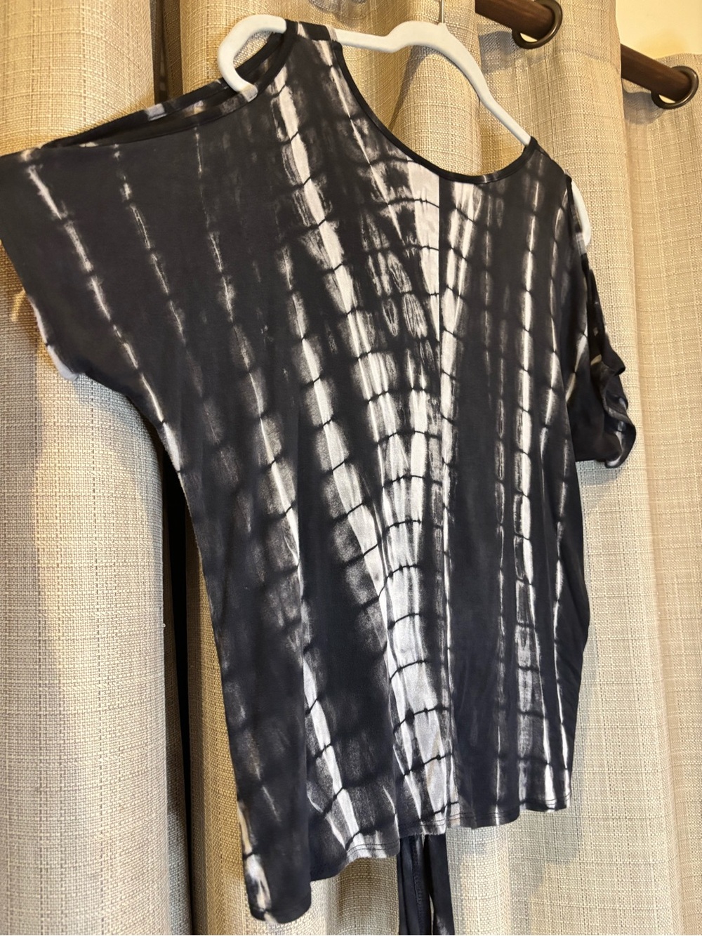 Tie-Front Cold-Shoulder Top in tie-dye Black and White - Picture 7 of 8